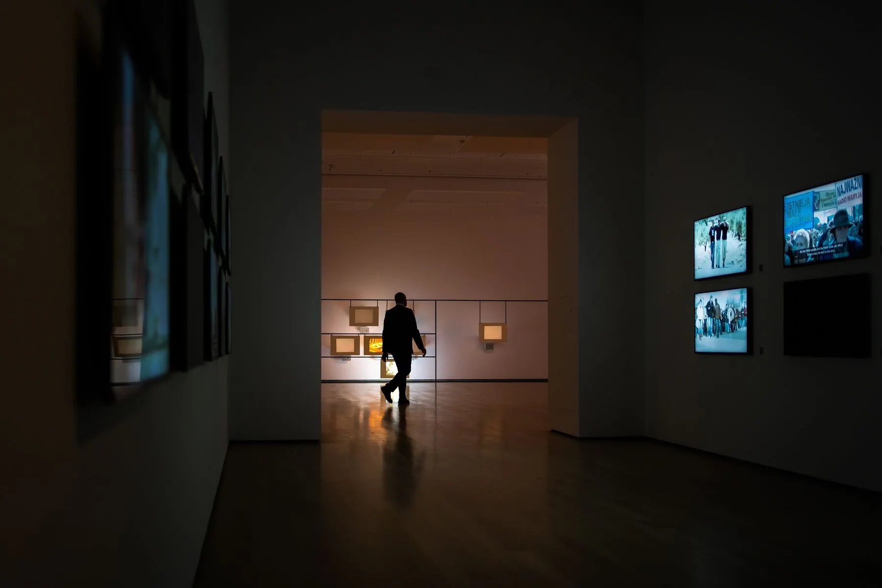 Christine Sun Kim covers a Seoul museum in sign language