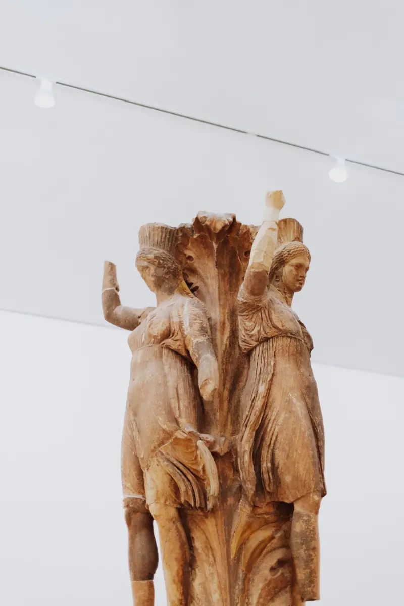 The Met returns six ancient works to Italy