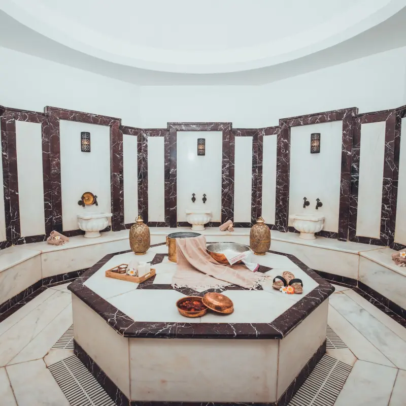Scent and Sound as Artworks in a Restored Hammam